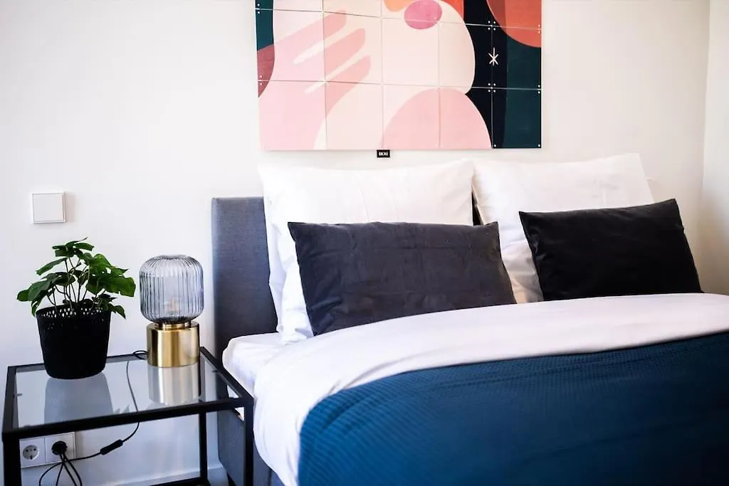 펜션 Amazing 1 Bedroom Serviced Apartment 53M2 -Nb304A- 로테르담