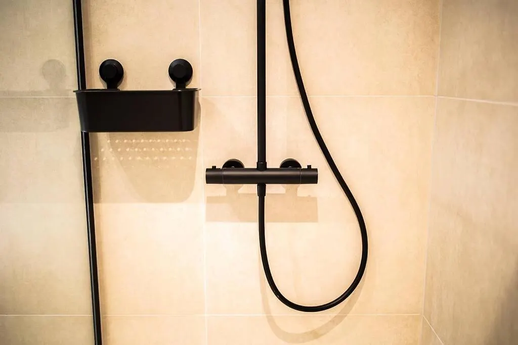 Amazing 1 Bedroom Serviced Apartment 53M2 -Nb304A- 로테르담 0*,
